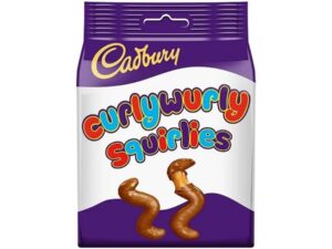 שקית חטיף ביסקויט מסולסל מצופה שוקולד - <span class='eng'>CADBURY CURLYWURLY SQUIRLIES</span>