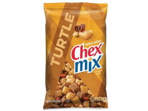 שקית ענקית של מיקס חטיפים ופיצוחים  - <span class='eng'>Chex Mix Snack Mix Turtle</span>
