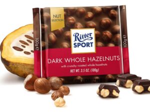 שוקולד מריר עם אגוזי לוז שלמים - RITTER SPORT DARK WHOLE HAZELNUTS