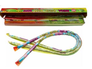 המסטיק הכי ארוך בטעם תפוח במילוי אבקה חמוצה- SCREAMERS MEGA SOUR GUM ROPE