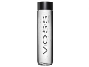 מים מינרלים מוגזים בבקבוק זכוכית - VOSS