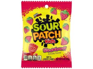 סוכריות גומי חמוצות בטעם תות KIDS בשקית  - SOUR PATCH STRAWBERRY